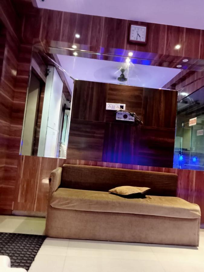 Hotel New Silver Elite Мумбай Екстериор снимка