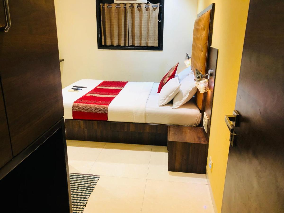 Hotel New Silver Elite Мумбай Екстериор снимка