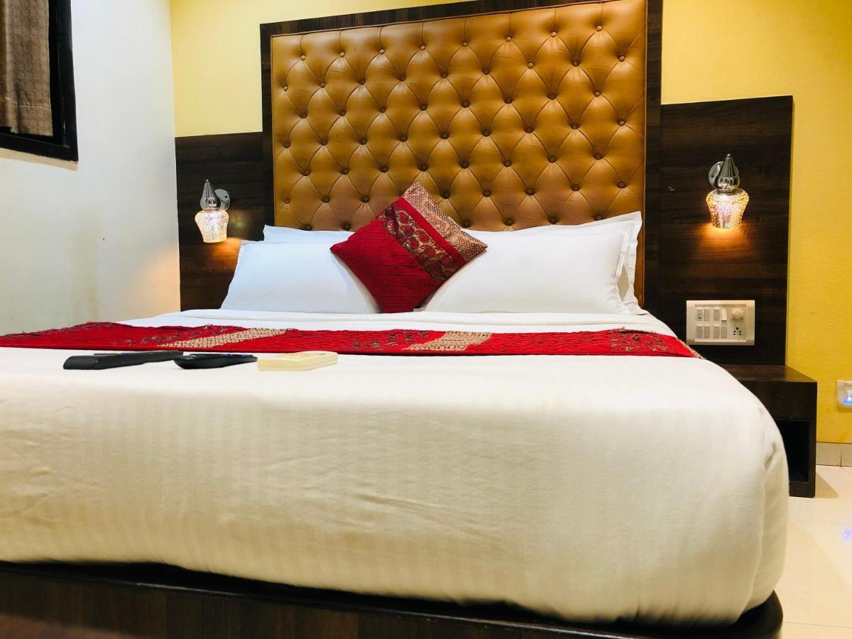 Hotel New Silver Elite Мумбай Екстериор снимка
